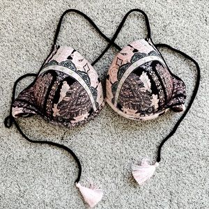 Victorias Secret Black Patterned Underwire Bikini Top